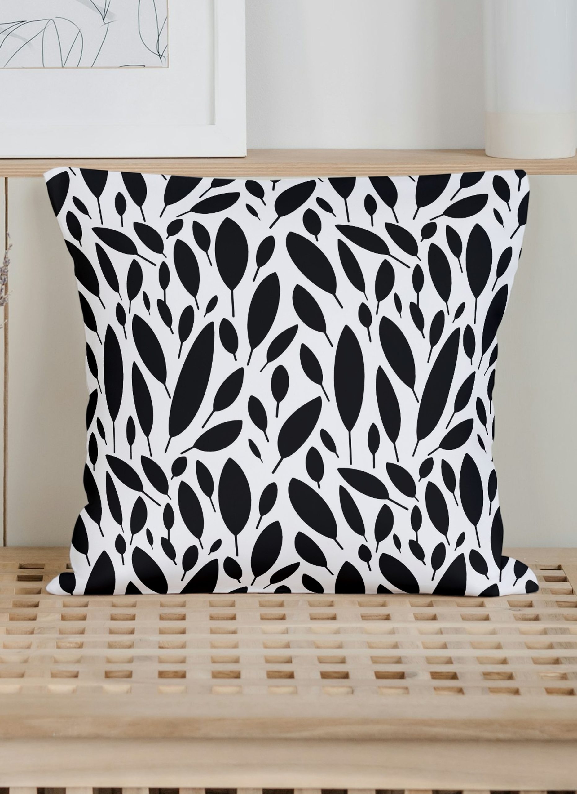Black & White Botanical Pattern Decorative Cushion