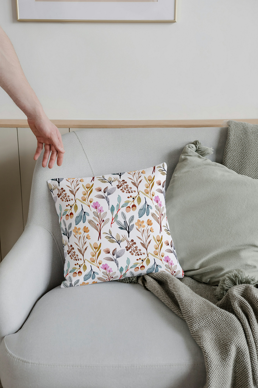 Botanical Charm: A Nature-Inspired Cushion for Cozy Comfort